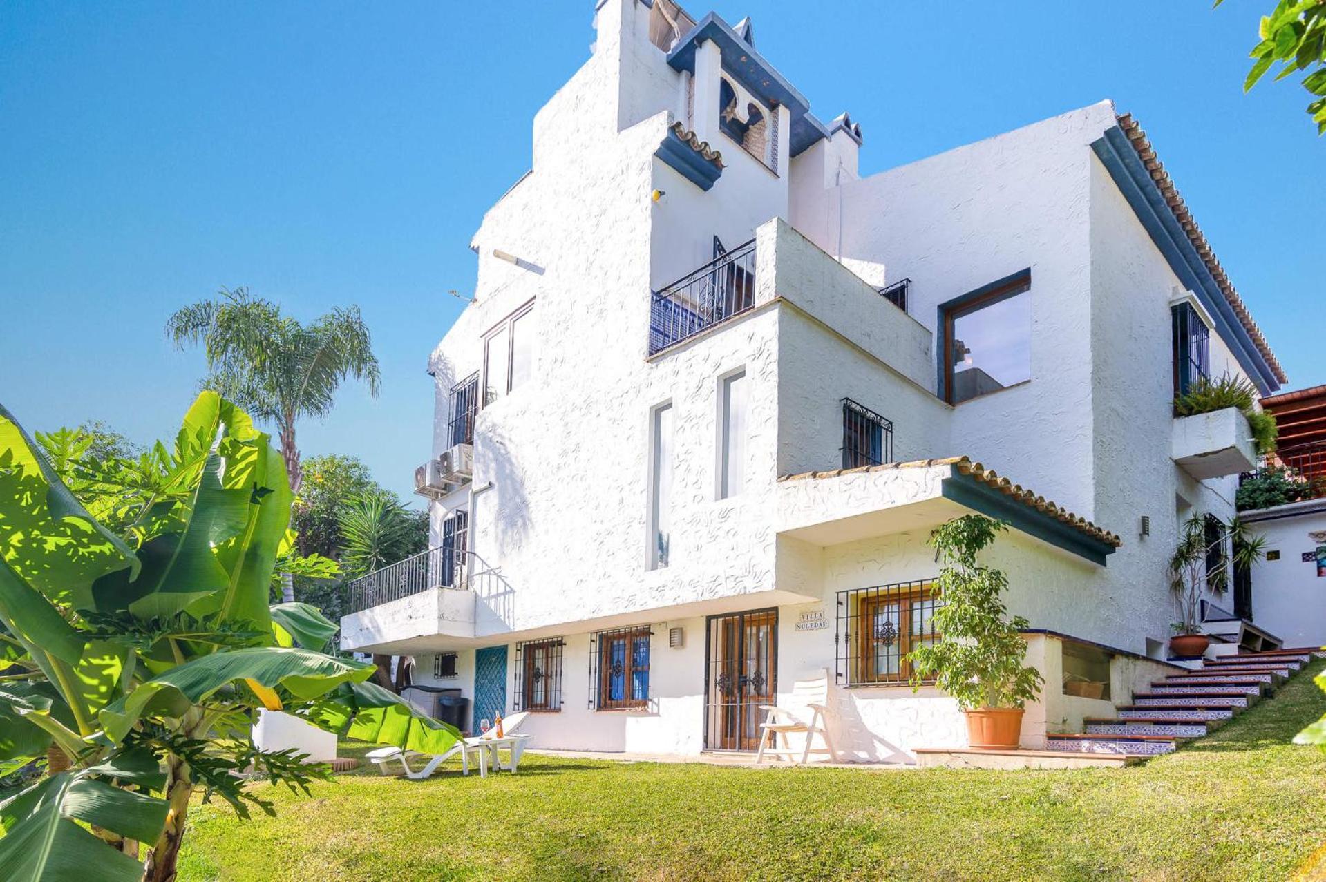 Villa Jazminez By *